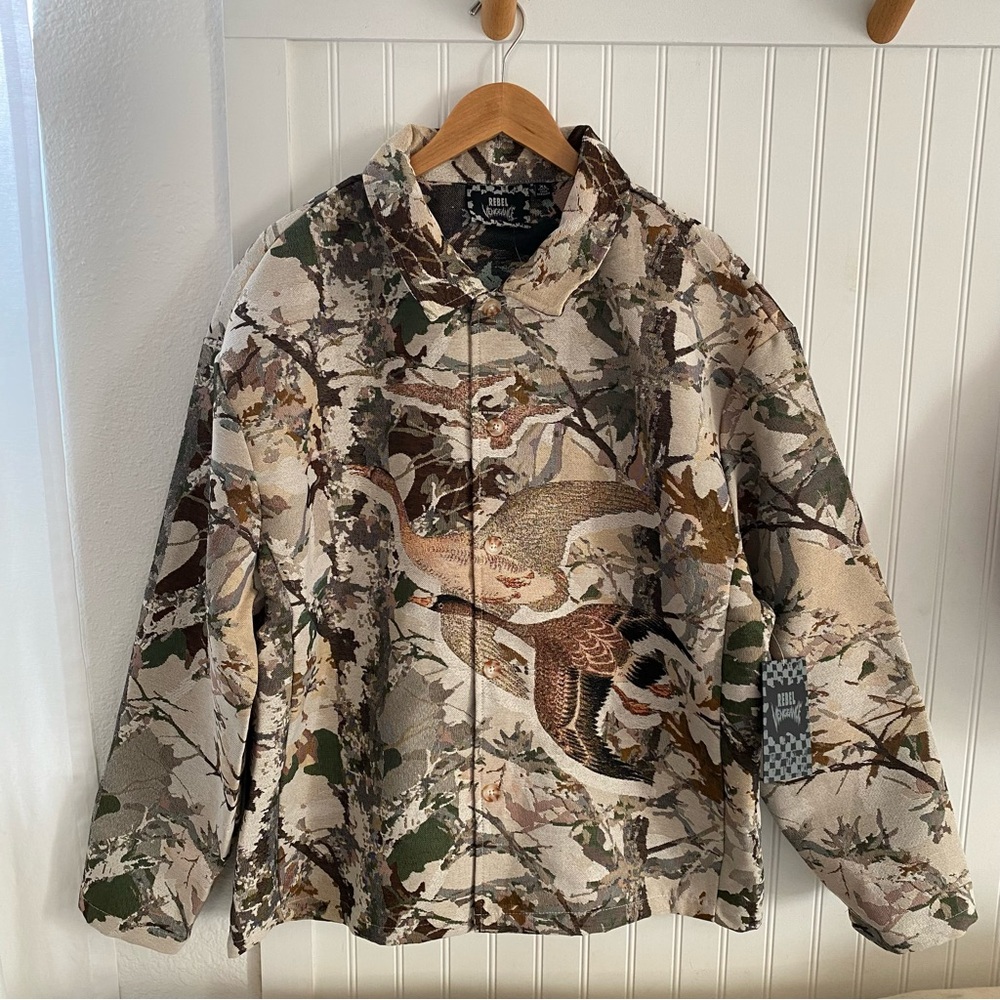 Rebel Vengeance Men’s XL Button Tapestry Shirt / Jacket Camo Geese Hunting Print